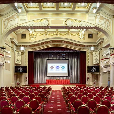 Ambassador Zlata Husa Prague Exterior photo The main auditorium