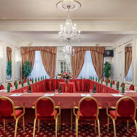 Ambassador Zlata Husa Prague Exterior photo The ballroom