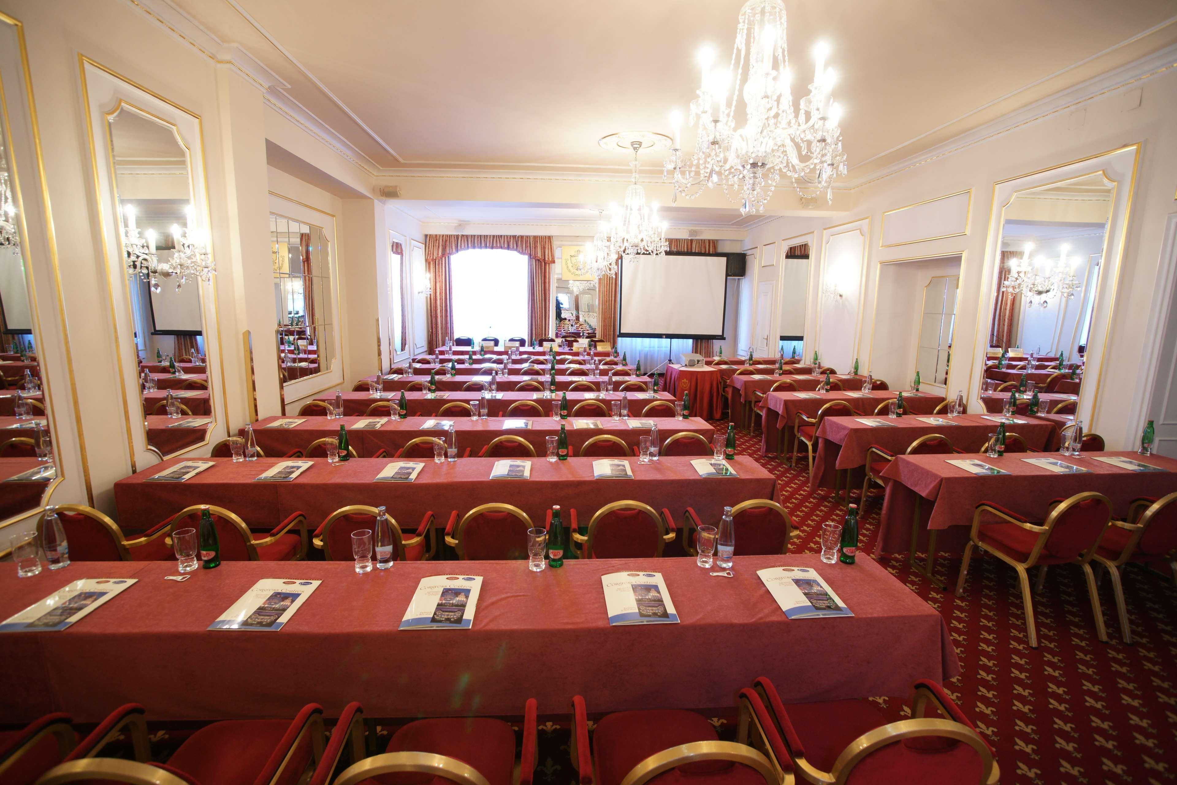 Ambassador Zlata Husa Prague Exterior photo The conference room
