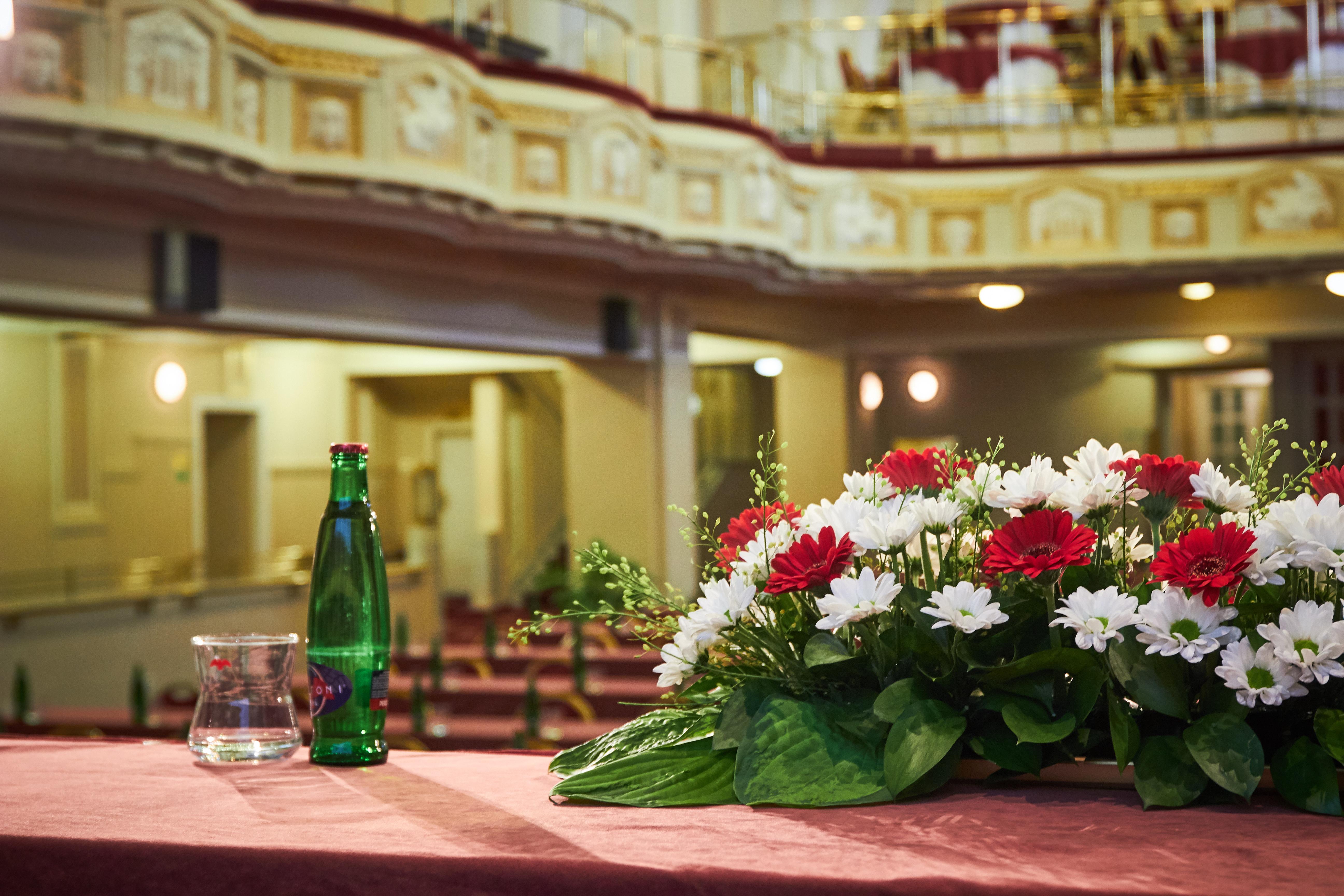 Ambassador Zlata Husa Prague Exterior photo The stage of the theatre