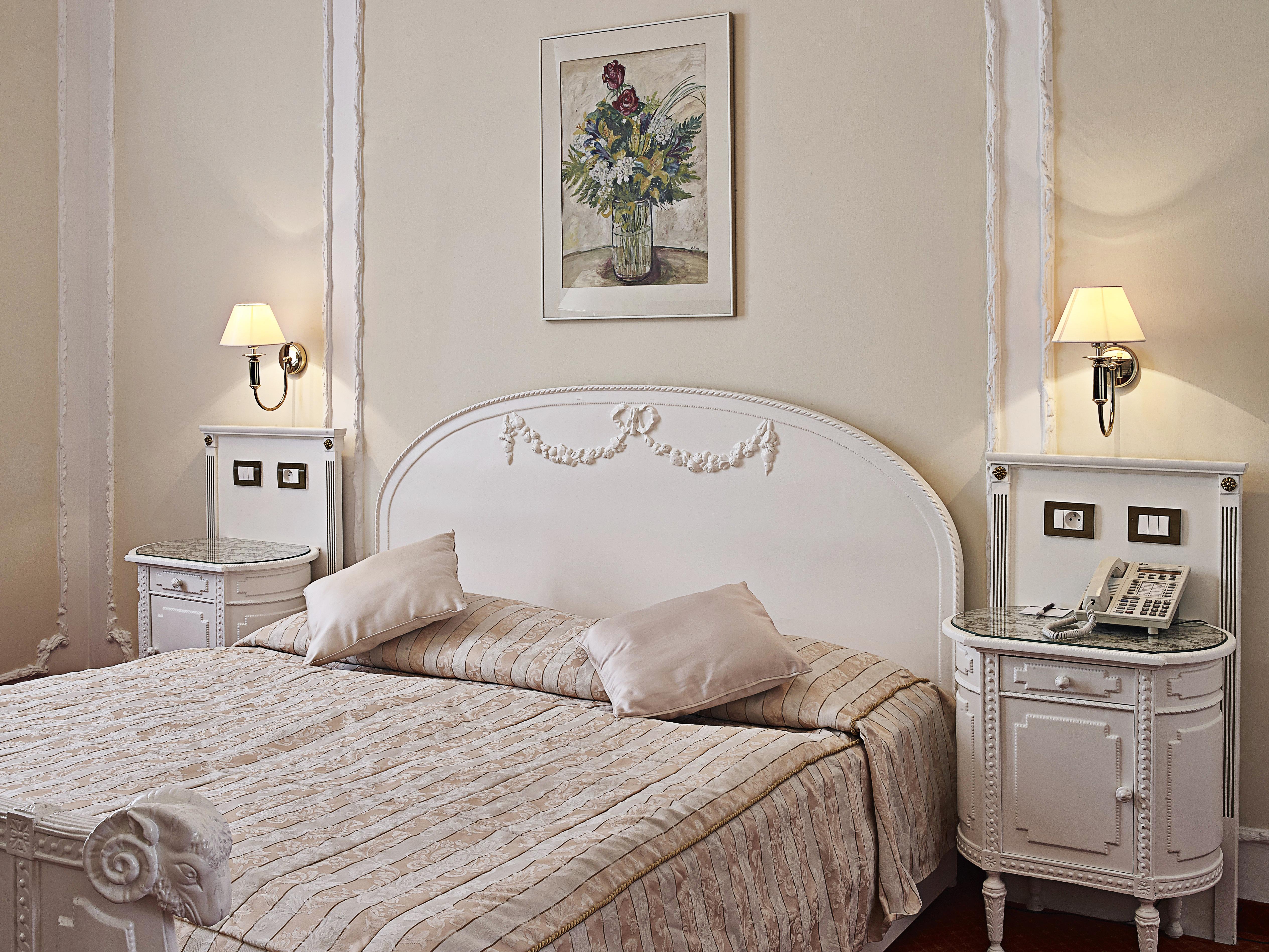 Ambassador Zlata Husa Prague Exterior photo A bedroom