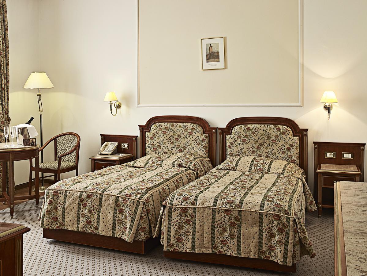 Ambassador Zlata Husa Prague Exterior photo A room at the hotel
